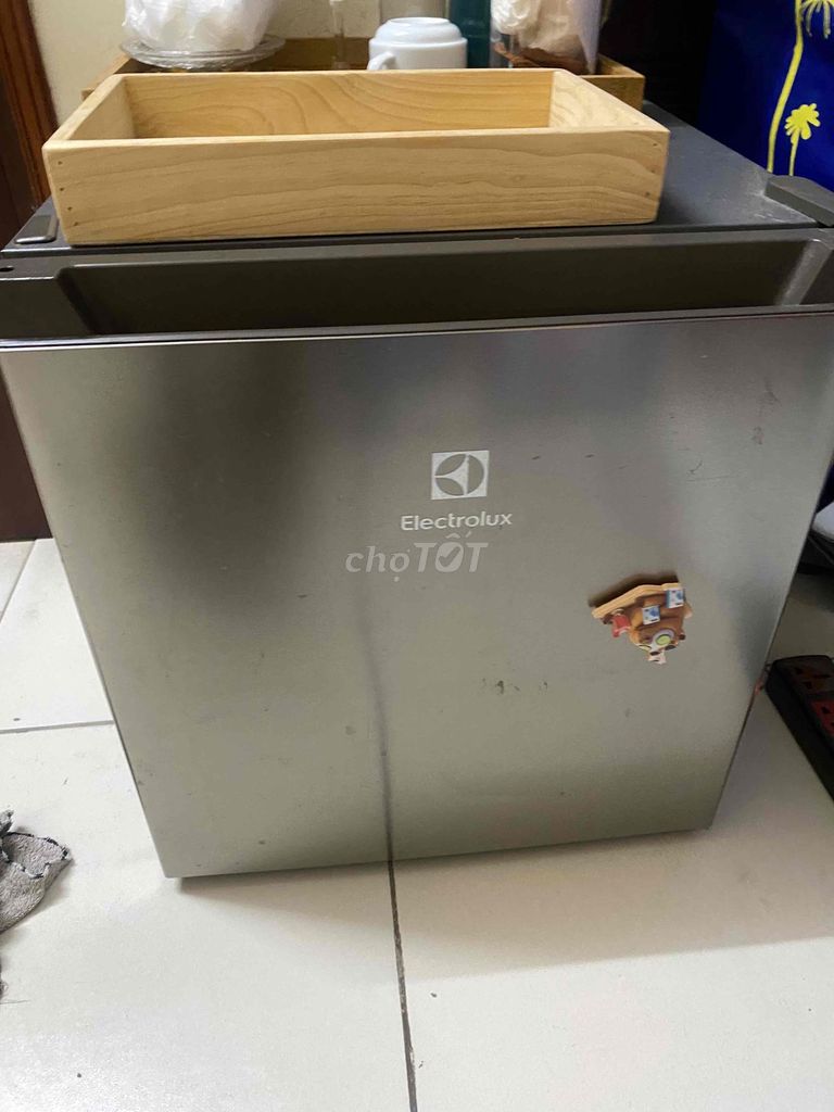 Tủ lạnh Electrolux 45 lít EUM0500AD-VN. Mua bán Tủ lạnh tại Quận Đống Đa Hà Nội được đăng bởi T A hình 1