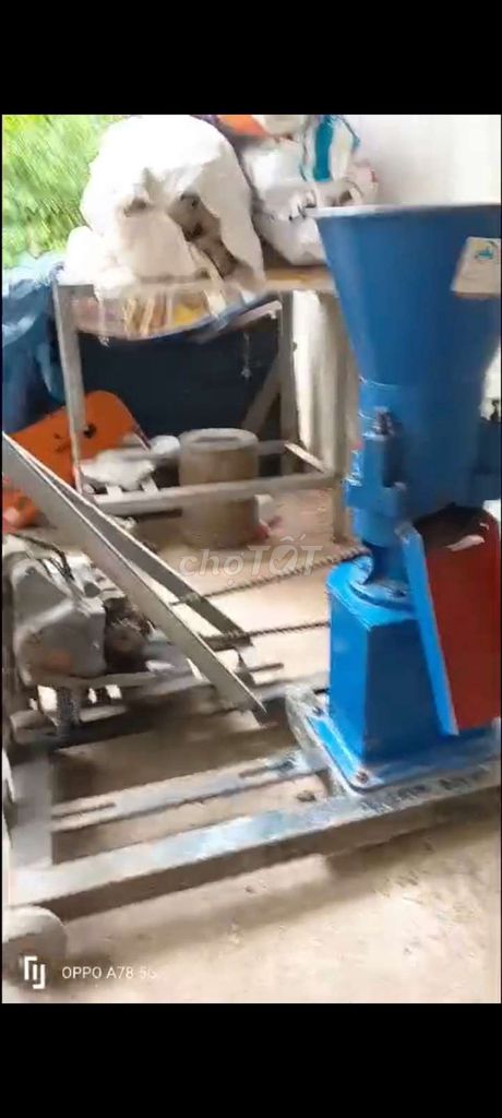 Máy ép cám viên Kim loại Xanh, Đỏ. Mua bán Đồ chuyên dụng, Giống nuôi trồng tại Huyện Mỏ Cày Nam Bến Tre được đăng bởi trường võ hình 1