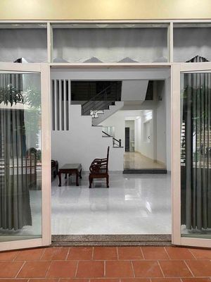 Аренда · 3 комн. · 100 м² · Quận Cẩm Lệ, ул. Đường Nguyễn Đức Thiệu