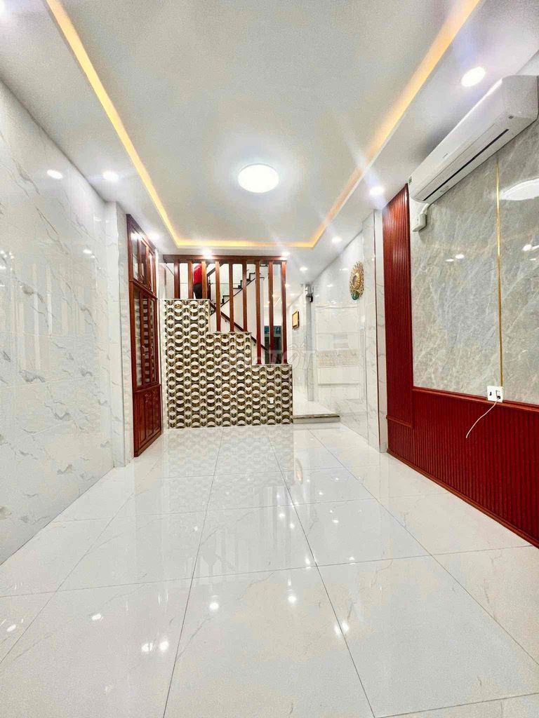Дом в переулке Phan Anh, 4x16м, 3 этажа, 4 спальни, граница с 6 округом, Тан Фу