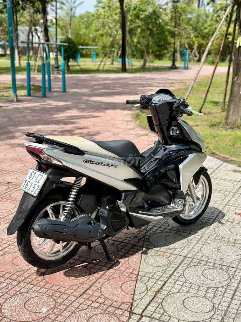 cần bán lại xe ab. Mua bán Xe máy tại Thành phố Dĩ An Bình Dương được đăng bởi xe máy lướt  hình 3