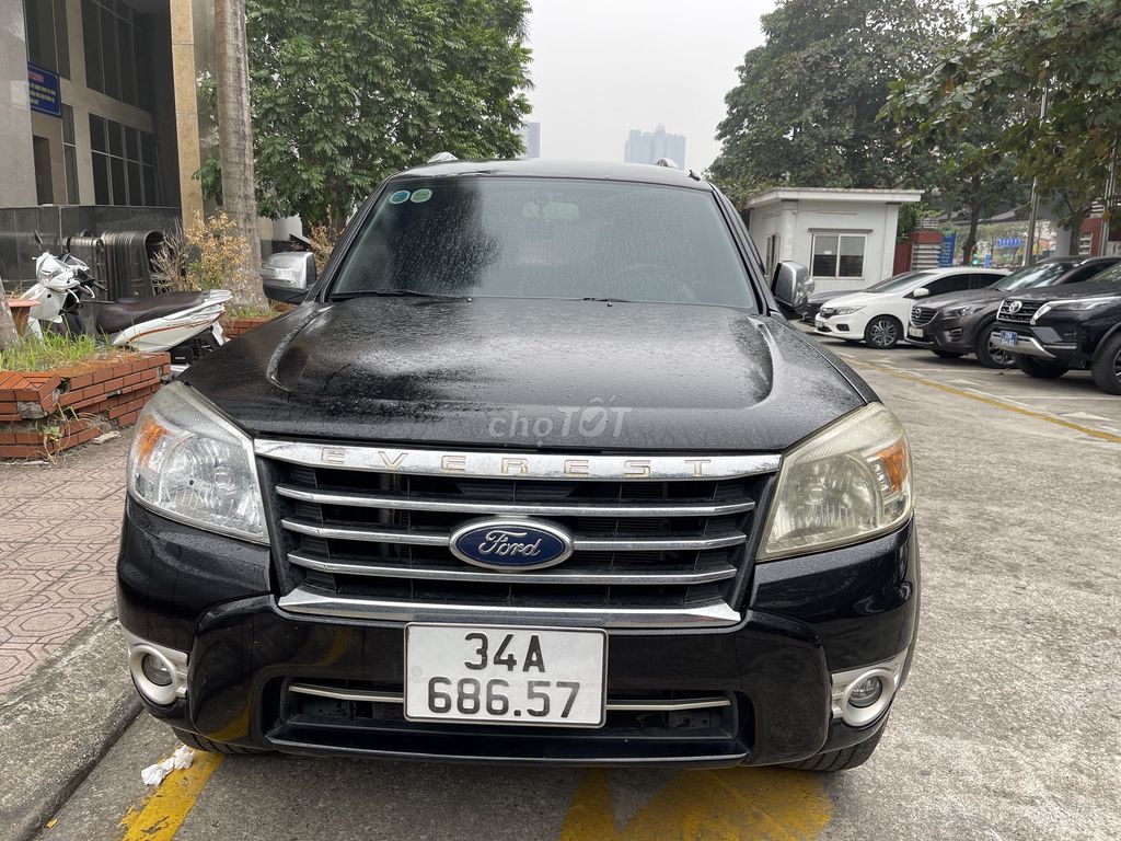 Bán xe Ford Everest 2011 máy dầu số sàn tiết kiệm