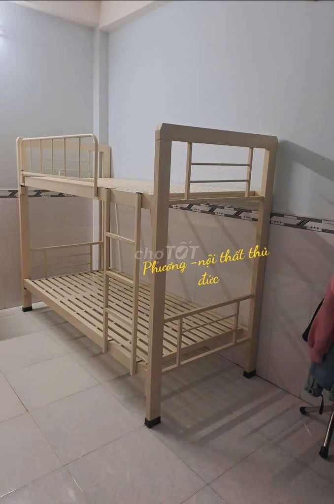 Giường sắt tầng ++ Giường sắt tầng . Mua bán Giường, chăn ga gối nệm tại Thành phố Thủ Dầu Một Bình Dương được đăng bởi Nội thất Su Su hình 1