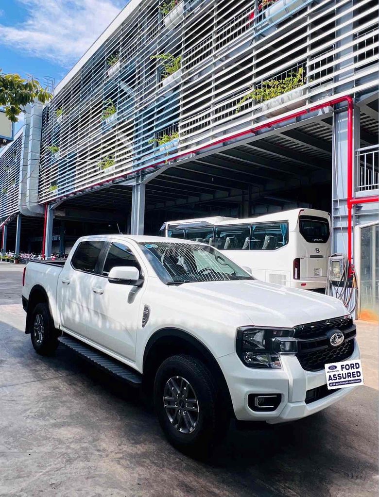 Ford Ranger MT 2023 4x2 bảo hành hãng 2025