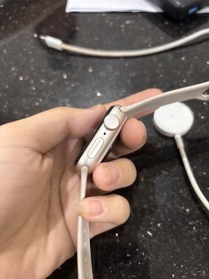 SE 2022 like new ít dùng pin 97% full box. Mua bán Thiết bị đeo thông minh tại Quận Long Biên Hà Nội được đăng bởi thơm