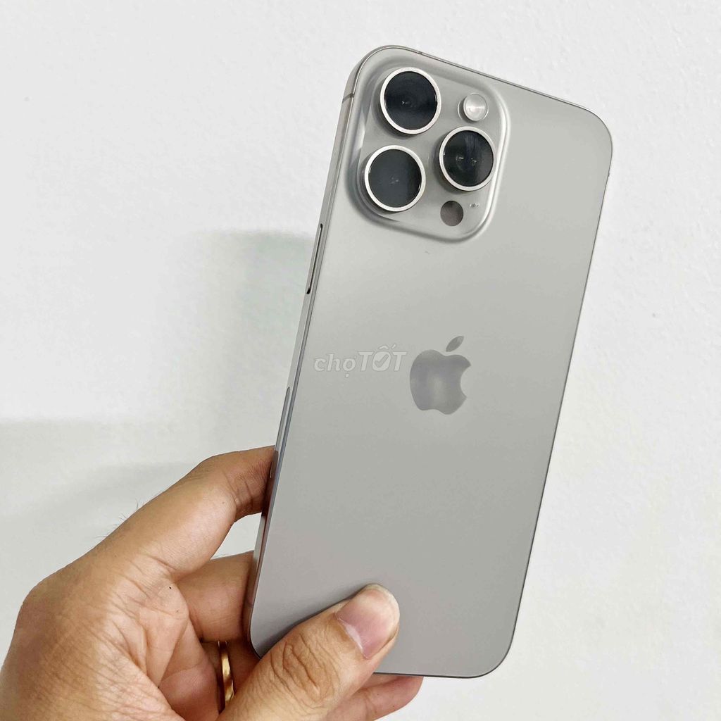 Apple iPhone 15 Pro Max 256GB Xám Like New. Mua bán Điện thoại tại Thành phố Châu Đốc An Giang được đăng bởi Cửa hàng DTDĐ HOÀNG ĐỨC hình 1