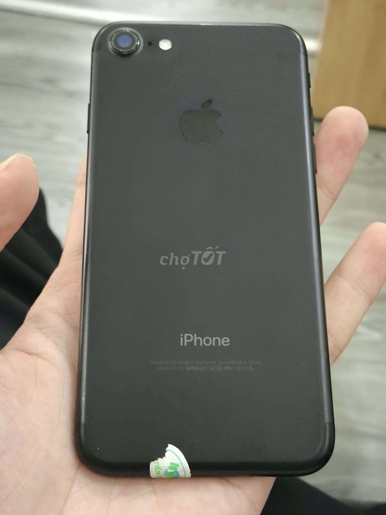 Apple iPhone 7 32GB Đen zin full cn. Mua bán Điện thoại tại Quận Bình Thạnh Tp Hồ Chí Minh được đăng bởi DKSV hình 1
