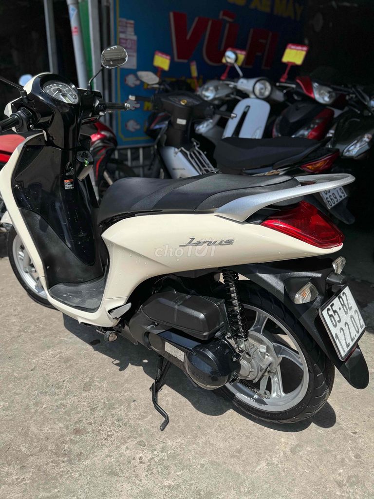 Ya Janus Zin Đẹp / Ngay Chủ 65 / Máy Zin VIP. Mua bán Xe máy tại Quận Bình Thuỷ Cần Thơ được đăng bởi CỬA HÀNG XE MÁY VŨ Fi hình 6