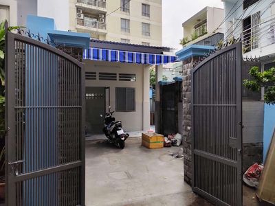 Nhà phố 100 m² · 2 PN · Đường Thích Quảng Đức