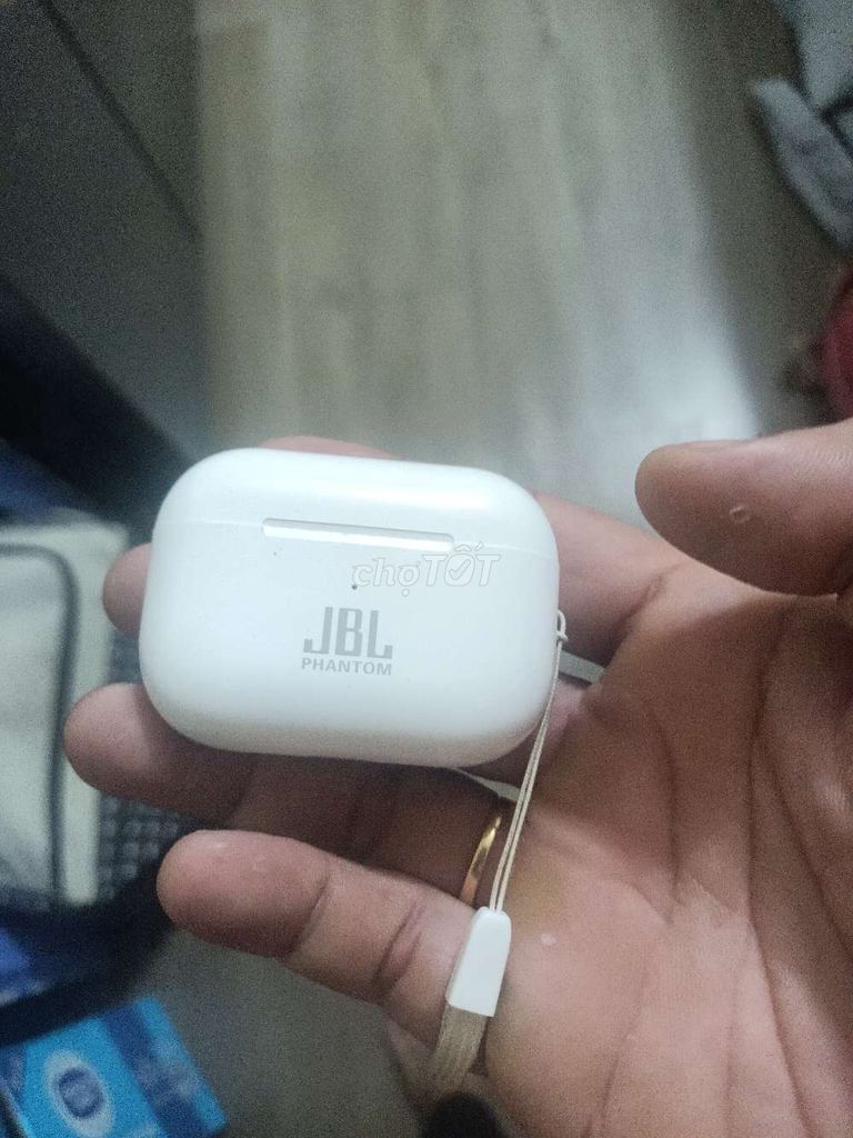 Tai nghe không dây JBL Phantom Trắng. Mua bán Tivi, Âm thanh tại Quận 3 Tp Hồ Chí Minh được đăng bởi Đinh Tiến Chọt hình 1