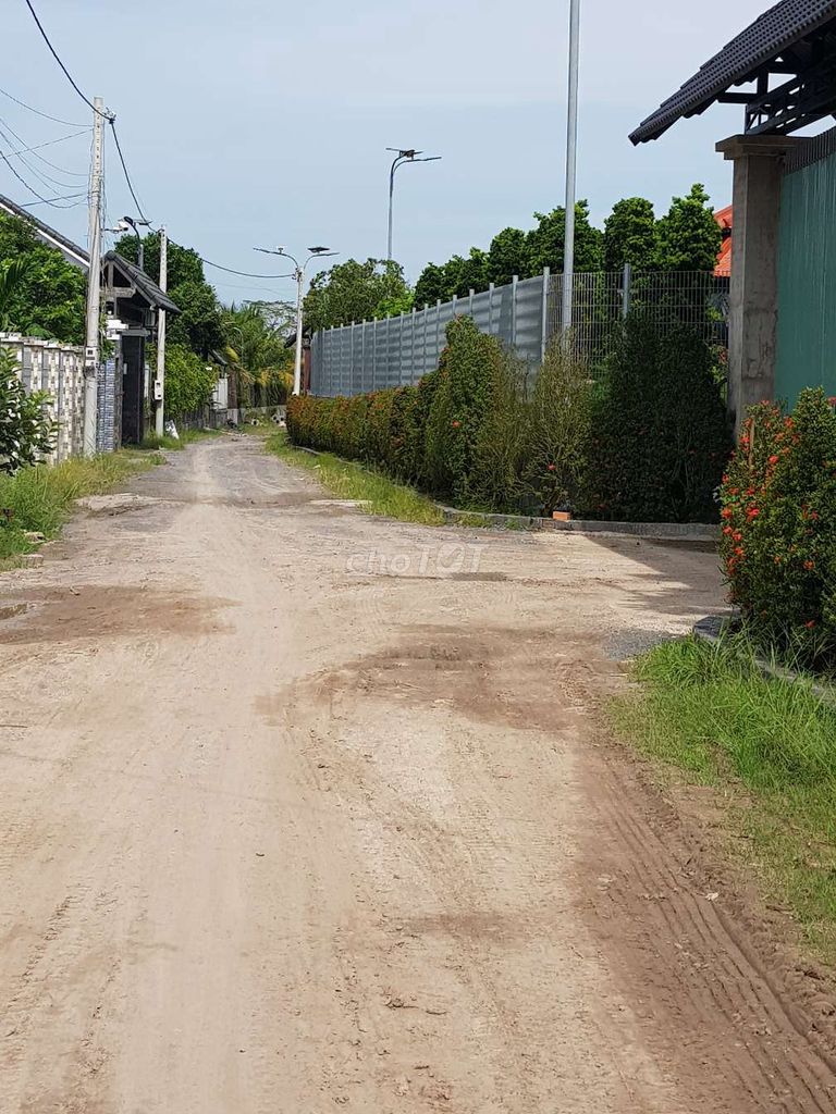 Chính chủ cần bán 28/7, Đường 722, Ấp Ràng, Xã Trung Lập Thượng, Huyện Củ Chi, Tp Hồ Chí Minh Huyện Củ Chi Tp Hồ Chí Minh