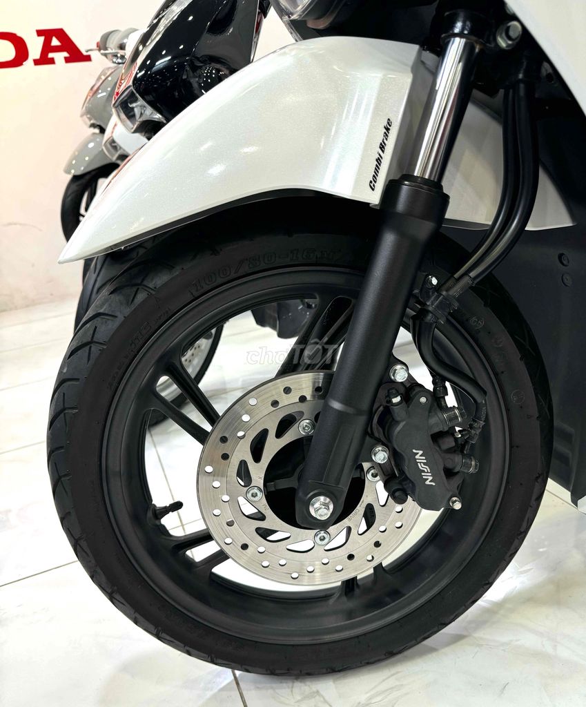 Sh125cbs 2023 Trắng đen sporty bsTp zin keng.. Mua bán Xe máy tại Quận Phú Nhuận Tp Hồ Chí Minh được đăng bởi XeMáy MinhThứ59  hình 4