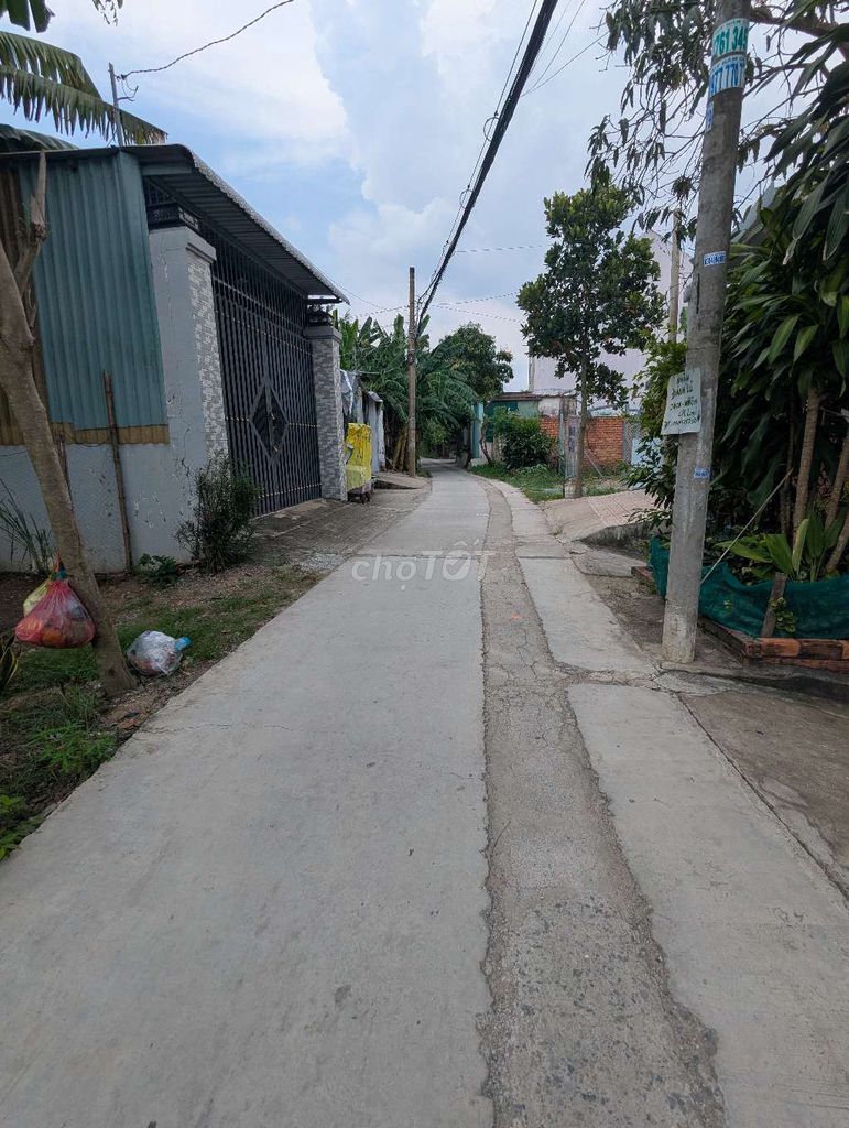 bán 661m2 đất đường xe hơi xã Hưng Long mới TPHCM