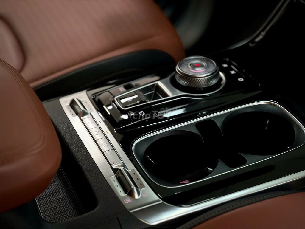 Kia Carnival Signature 2022- 20000 km. Mua bán Ô tô tại Quận 1 Tp Hồ Chí Minh được đăng bởi Kim Ngân Xe Lướt hình 9