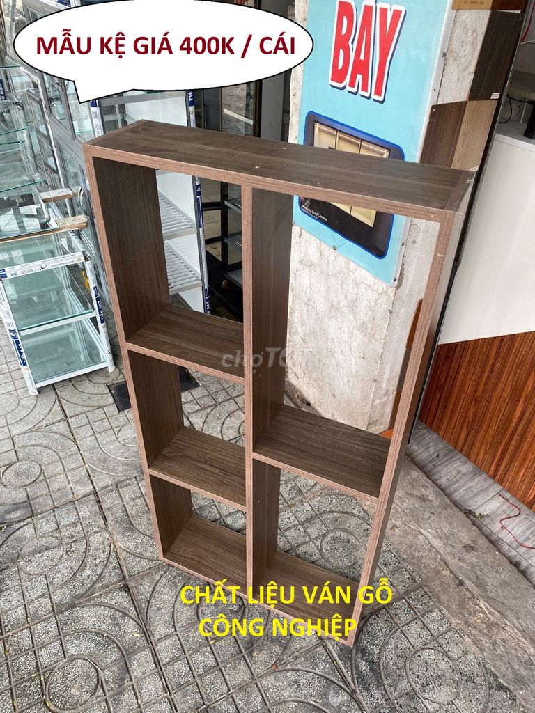 KỆ TRANG TRÍ / KỆ TRƯNG BÀY SÁCH DECOR 60X120X17CM. Mua bán Tủ, kệ gia đình tại Quận Tân Bình Tp Hồ Chí Minh được đăng bởi  BÀN GHẾ VĂN PHÒNG VÀ TỦ TRƯNG BÀY SHOP hình 1
