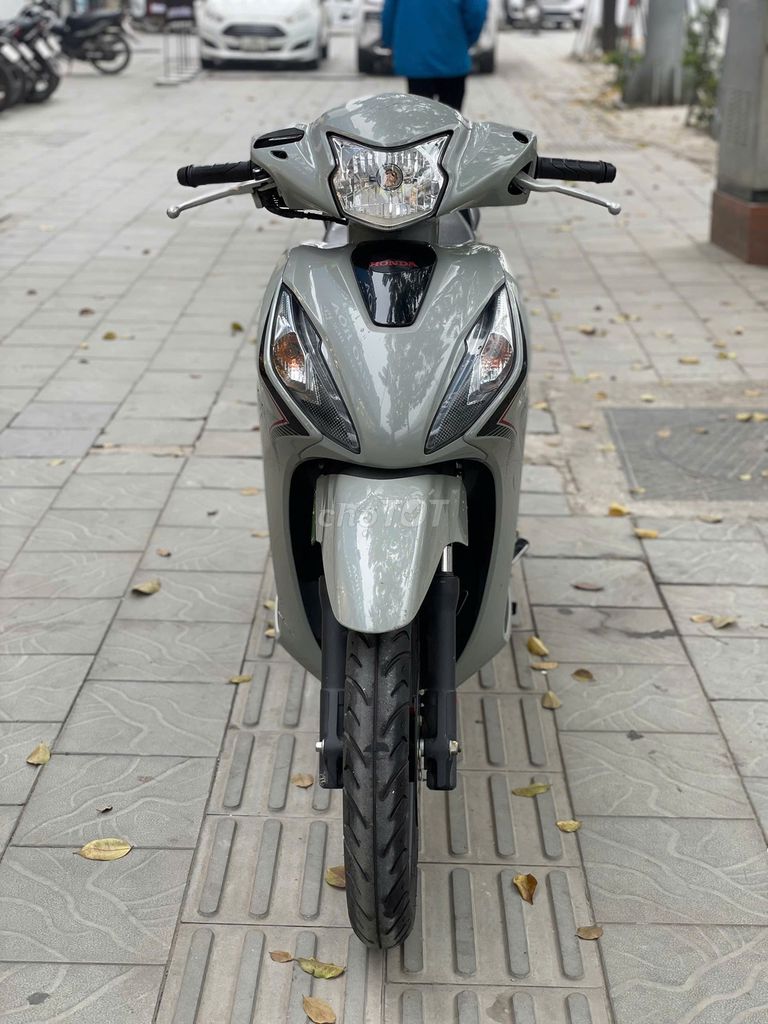 Honda Vision Sport 2023 Xám Sport. Mua bán Xe máy tại Quận Đống Đa Hà Nội được đăng bởi Nguyễn Thái hình 4