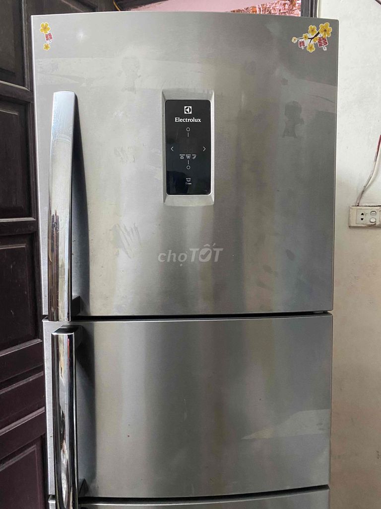 Tủ lạnh Electrolux 254L Bạc. Mua bán Tủ lạnh tại Quận Hai Bà Trưng Hà Nội được đăng bởi Hà hình 1
