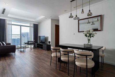 ĐỘC QUYỀN CHO THUÊ 2PN ĐẸP , DECOR TONE TRẮNG  ĐEN