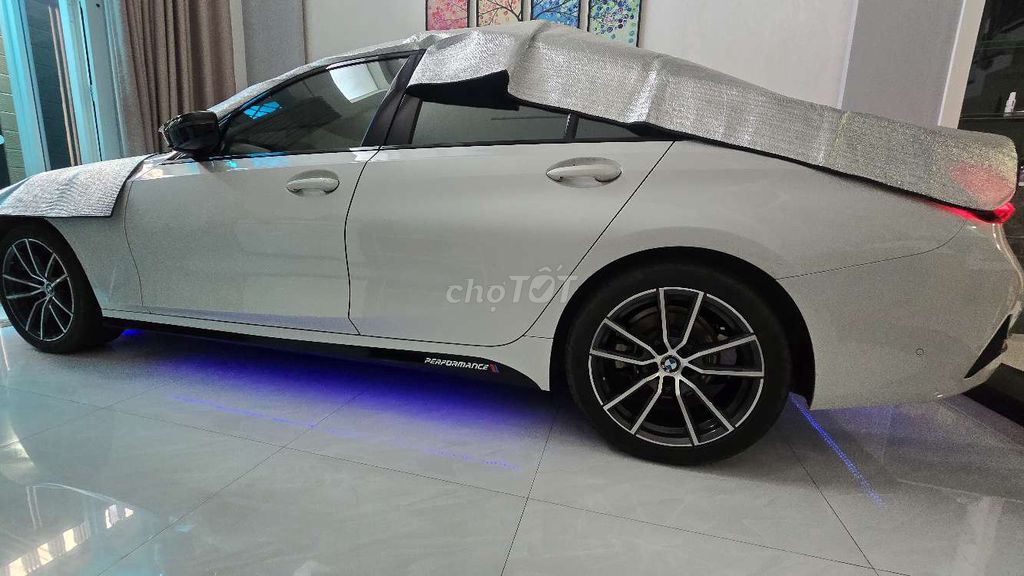 BMW 3 Series 2021 - 28000 km. Mua bán Ô tô tại Quận 12 Tp Hồ Chí Minh được đăng bởi bannhaxinh hình 5