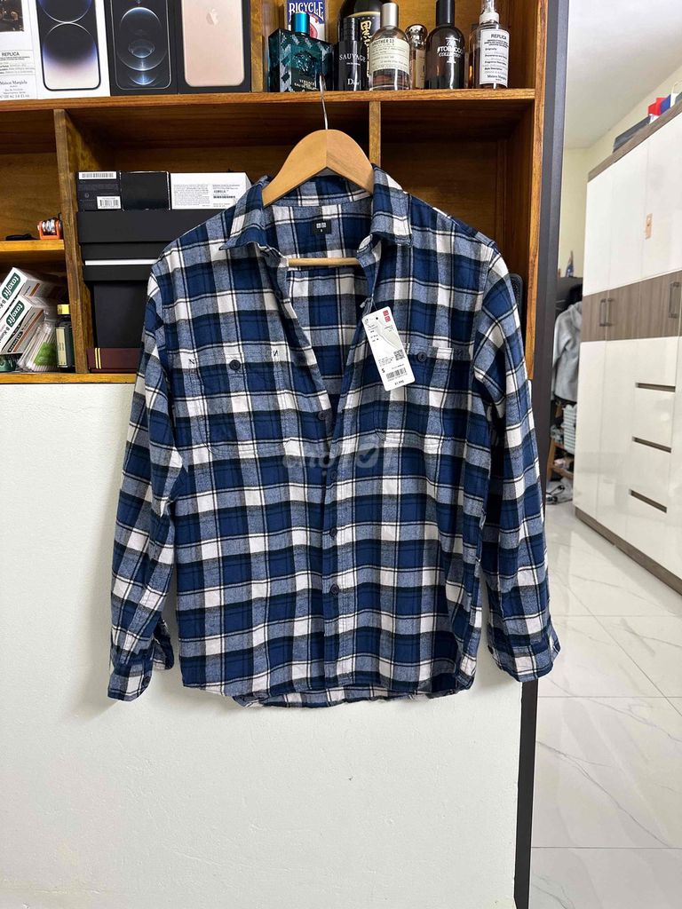 Pass sơ mi Uniqlo Unisex, mới nguyên, size S. Mua bán Quần áo tại Quận Hà Đông Hà Nội được đăng bởi Hùng Mán hình 1