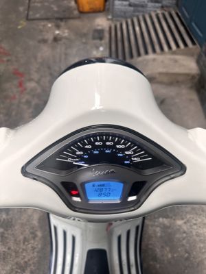 Piaggio Vespa Primavera 2022 Trắng. Mua bán Xe máy tại Quận 3 Tp Hồ Chí Minh được đăng bởi Lam