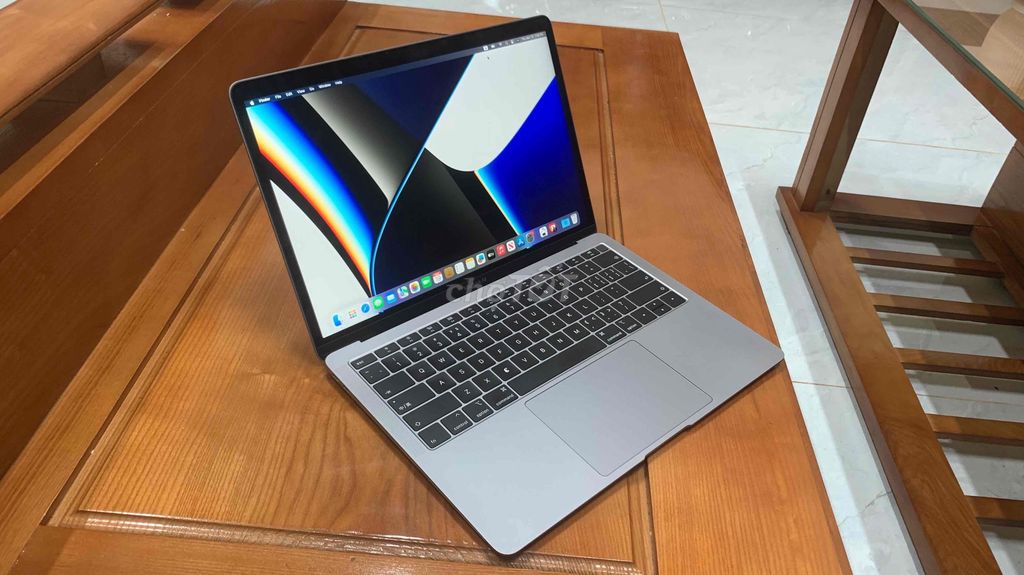 Apple Macbook Air 2018 i5 13 inch 8GB/256GB. Mua bán Laptop tại Huyện Châu Đức Bà Rịa - Vũng Tàu được đăng bởi Út Thanh hình 1