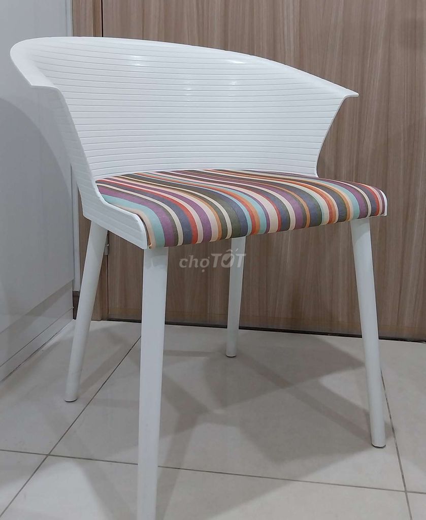 Ghế Nhựa Vải bố  - Mới 95%. Mua bán Bàn ghế tại Quận 10 Tp Hồ Chí Minh được đăng bởi Chị Lộc hình 1