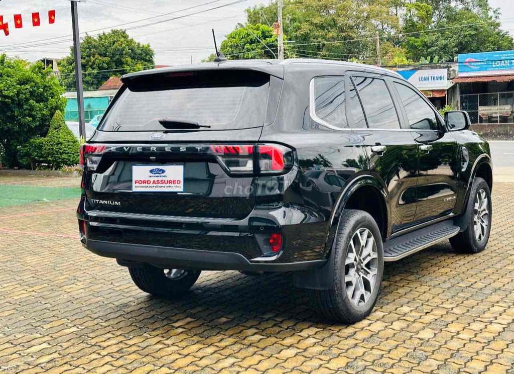Ford Everest 2022 Titanium 2.0L 4x2 AT - 27000 km. Mua bán Ô tô tại Huyện Hòa Thành Tây Ninh được đăng bởi HÂN ĐINH FORD hình 2