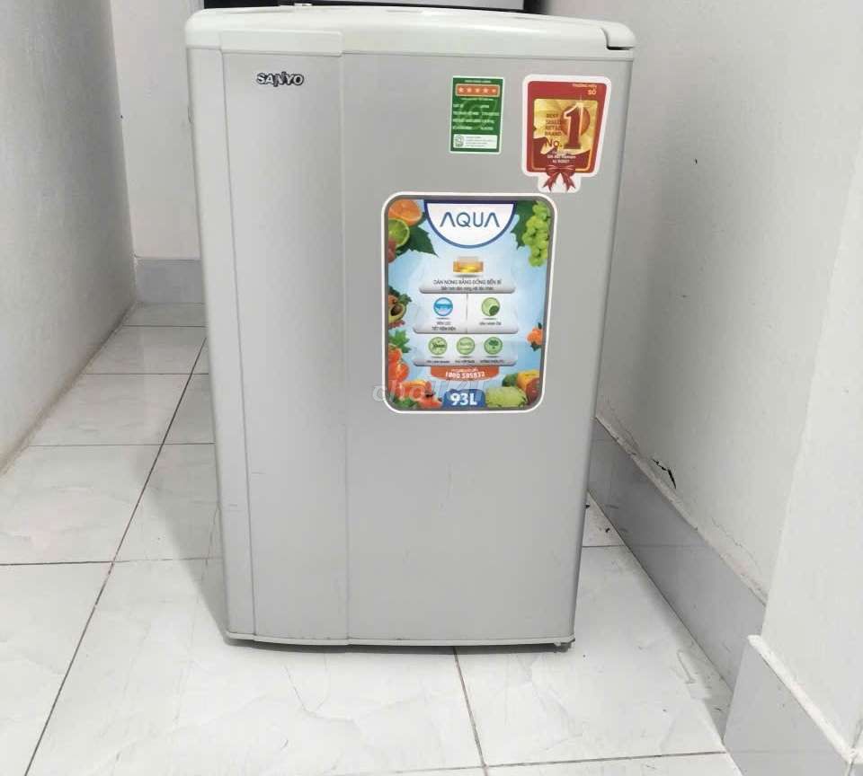 Tủ lạnh Sanyo Aqua mini còn zin 93lít. Mua bán Tủ lạnh tại Quận 12 Tp Hồ Chí Minh được đăng bởi Phương Anh  hình 1
