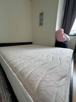 Giường 1.6x2m (tặng kèm nệm Liên Á) mới 95%. Mua bán Giường, chăn ga gối nệm tại Quận Bình Thạnh Tp Hồ Chí Minh được đăng bởi Van Tu