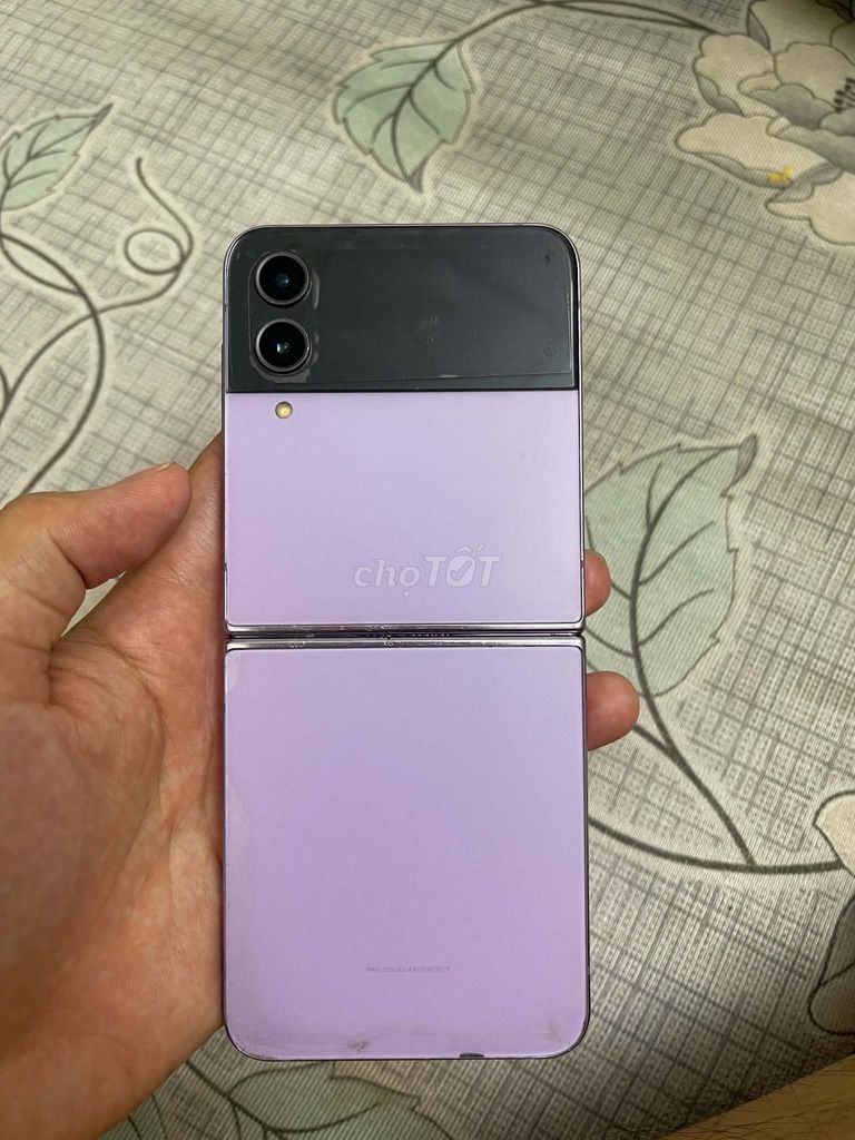 Samsung Galaxy Z Flip4 128GB Tím. Mua bán Điện thoại tại Quận Hà Đông Hà Nội được đăng bởi Ronaldong hình 1