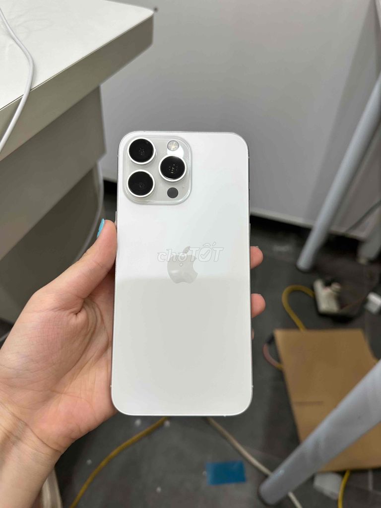 Apple iPhone 15 Pro Max 256GB Trắng 95%. Mua bán Điện thoại tại Quận Bắc Từ Liêm Hà Nội được đăng bởi Táo Sinh Viên  hình 1
