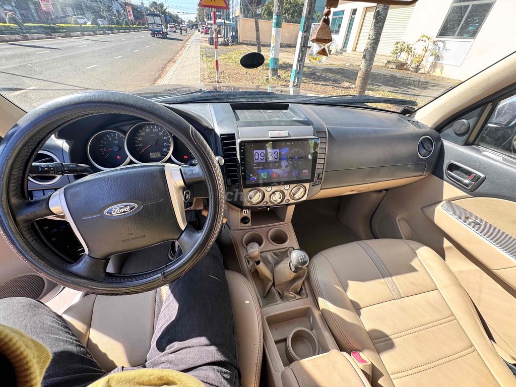 Ford Everest 2014 2.5L 4x4 MT - 150 km. Mua bán Ô tô tại Thành phố Pleiku Gia Lai được đăng bởi Ông Đặng hình 5