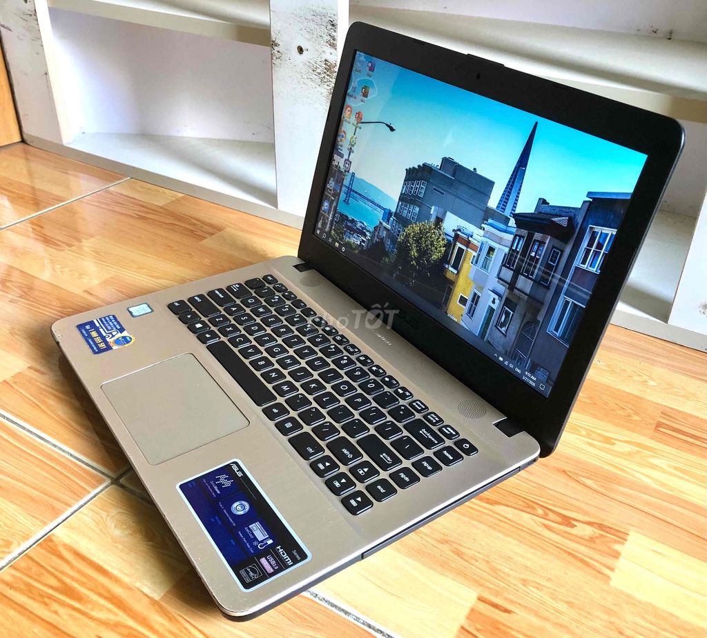Asus 14 inch i5-7200U/4GB/128GB/Pin>2H/Cổng Type C. Mua bán Laptop tại Quận 7 Tp Hồ Chí Minh được đăng bởi Quân Quân  hình 1