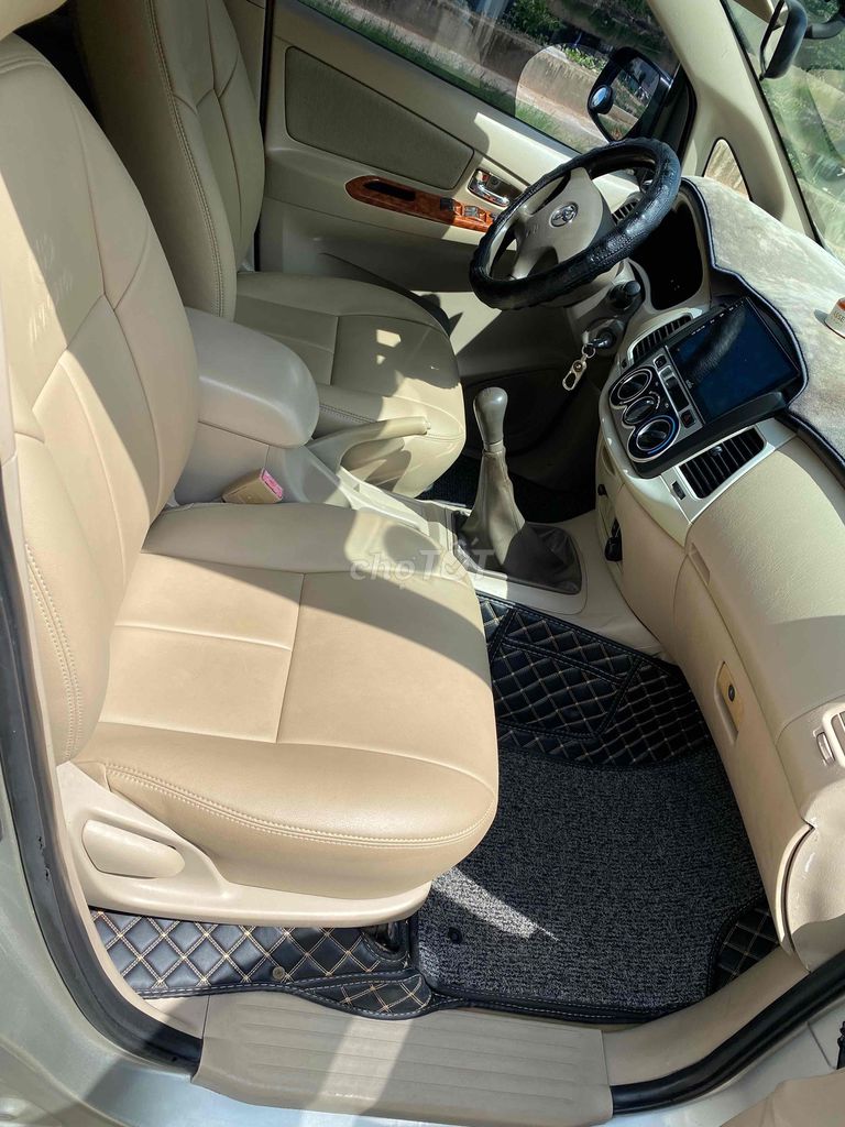 Toyota Innova 2007 G - 170.000 km  
