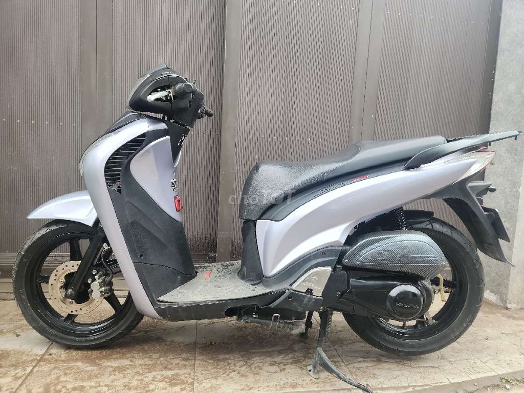 Sh 150i nhập ý. Mua bán Xe máy tại Thành phố Nam Định Nam Định được đăng bởi Minh hình 3