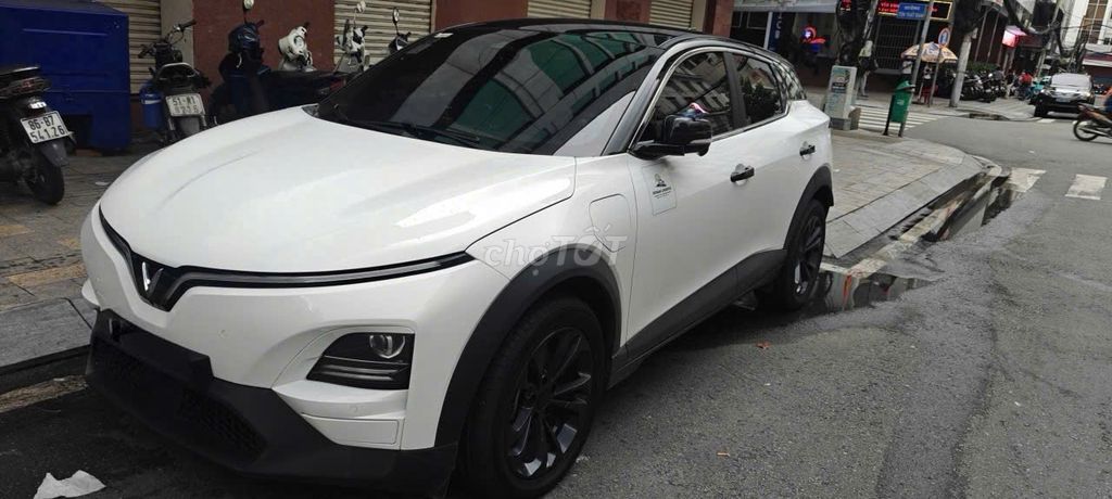 VinFast VF6 Plus 2026 Белый 10.000 км
