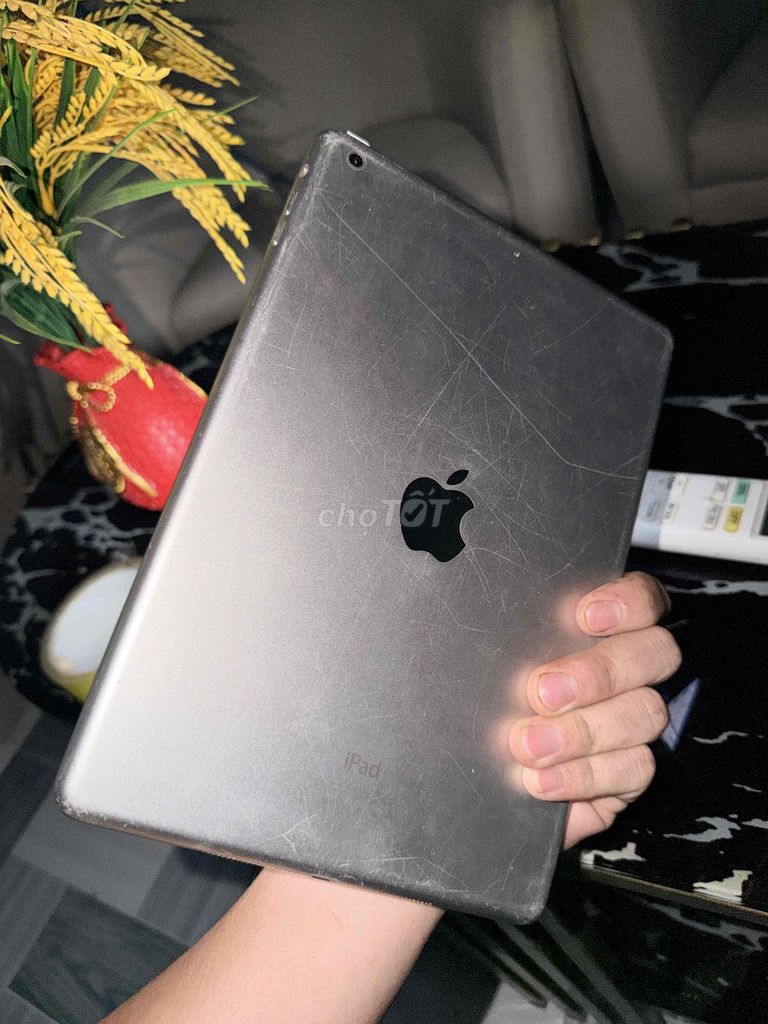 Apple iPad Air 1 Xám Hư màn cảm ứng. Mua bán Máy tính bảng tại Thị xã Tân Uyên Bình Dương được đăng bởi ppp hình 1
