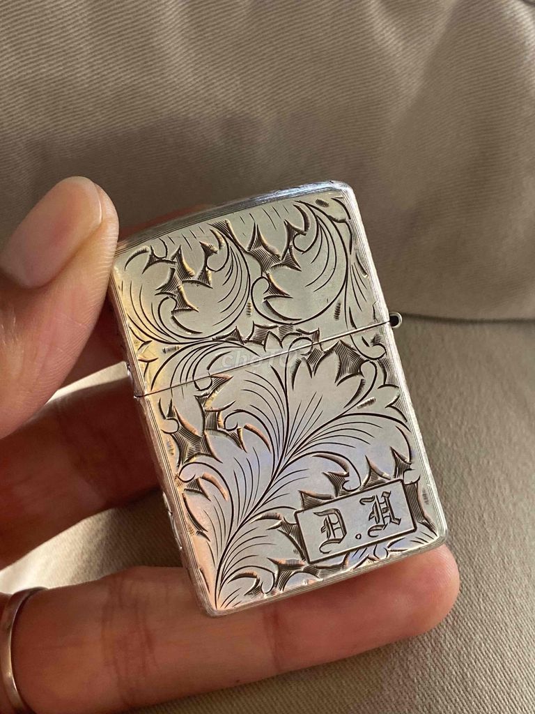 zippo bạc khối