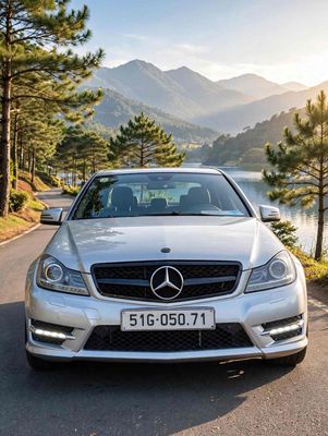 Mercedes C300 AMG 2011 Bạc 70.000 km