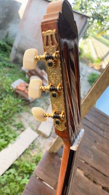 Guitar KODAIRA AST 100C với mặt top solid Cedar. Mua bán Nhạc cụ tại Quận Bình Thạnh Tp Hồ Chí Minh được đăng bởi dũng