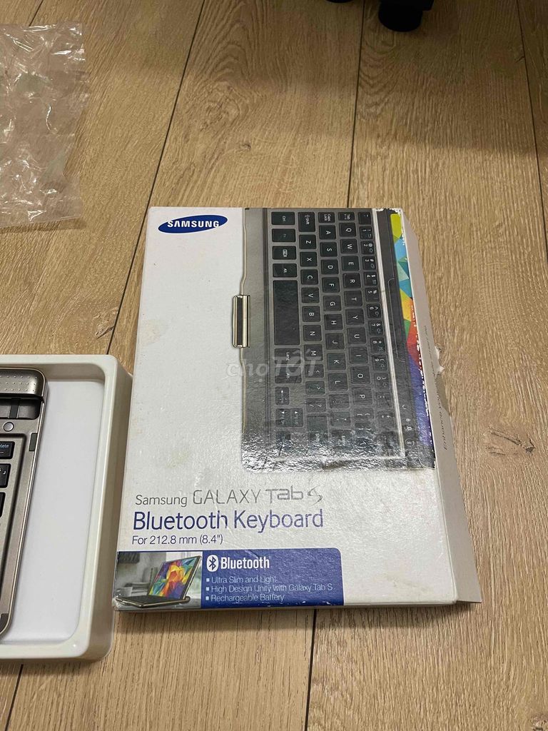 Bàn phím Bluetooth keyboard Samsung TabS mới