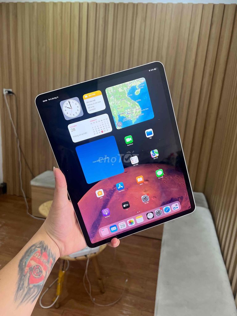 Like New iPad Pro 12.9 2018 5G Wifi 64G Zin Keng