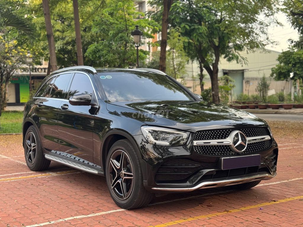 Mercedes GLC300 sản xuất 2021 ODO 30.000 Km chuẩn