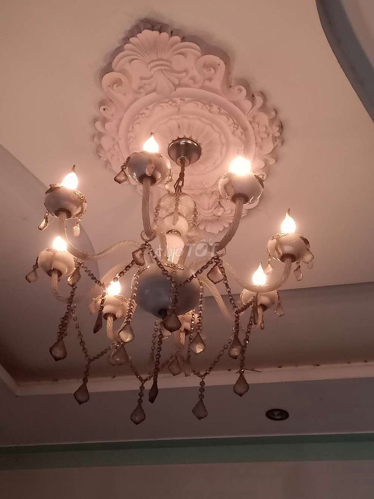 Đèn chùm thủy tinh trắng thanh lý. Mua bán Đèn tại Thành phố Thuận An Bình Dương được đăng bởi Gà Chọi hình 1
