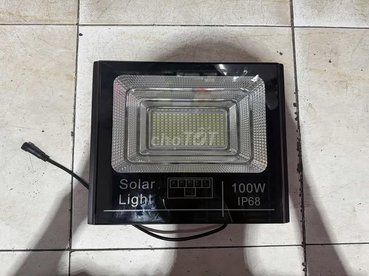Đèn năng lượng mặt trời Nhôm 100W Đen 30x24cm. Mua bán Đèn tại Quận 5 Tp Hồ Chí Minh được đăng bởi Hội Đồ Điện Tử hình 1