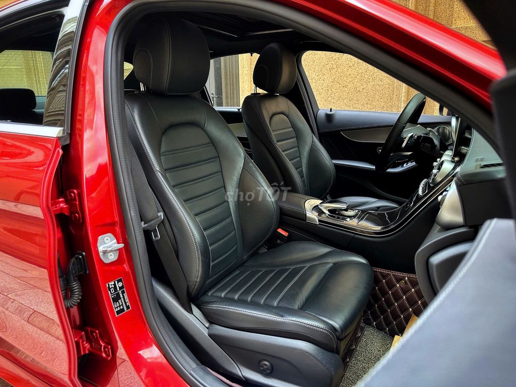 Mercedes C Class C300 AMG 2017  xe đi ít, màu đẹp. Mua bán Ô tô tại Quận Long Biên Hà Nội được đăng bởi Long Biên Cars hình 4