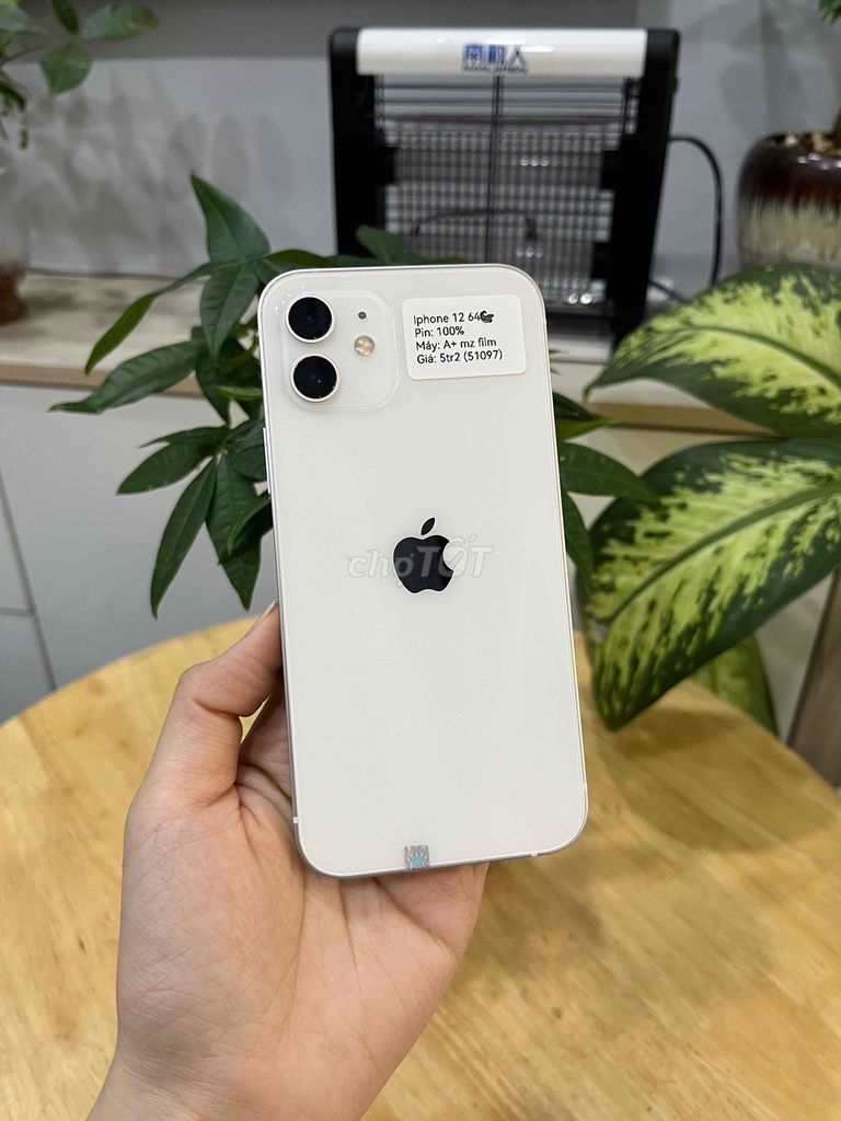 💥 iPhone 12 64Gb trắng - xước phim bản quốc tế. Mua bán Điện thoại tại Huyện Hóc Môn Tp Hồ Chí Minh được đăng bởi SIRI STORE HCM hình 1