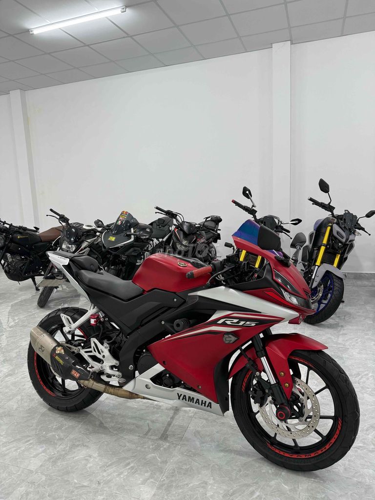 R15v3 Đỏ Bạc Sang tên toàn quốc. Mua bán Xe máy tại Thành phố Thủ Đức Tp Hồ Chí Minh được đăng bởi Xe máy Hùng Huyền hình 7