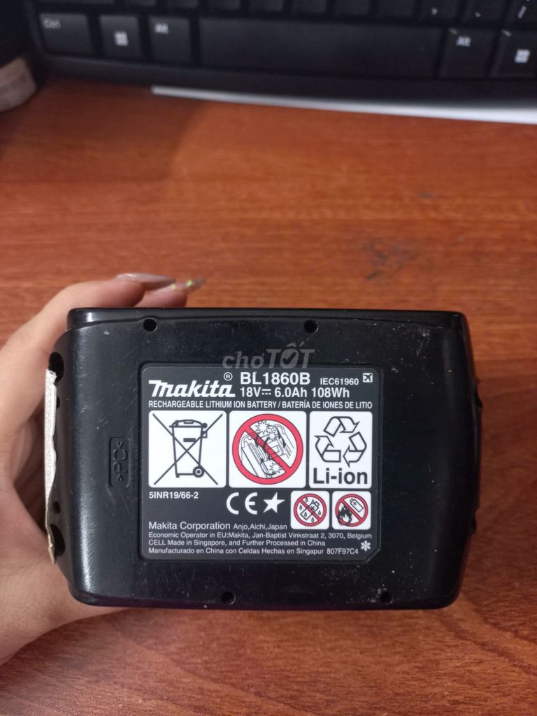 Vỏ pin Makita BL1860B Đen. Mua bán Đồ chuyên dụng, Giống nuôi trồng tại Huyện Châu Thành Hậu Giang được đăng bởi Dụng cụ cơ khí Mái Dầm  hình 1